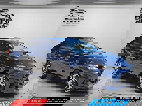Used 2017 Toyota Corolla LE image 8