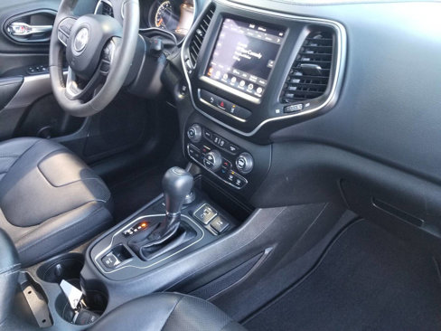 Certified 2021 Jeep Cherokee Latitude Lux w/ Sun & Sound Group image 13