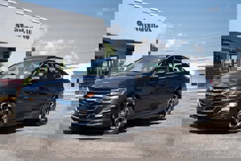 Used 2022 Chevrolet Malibu LT image 1