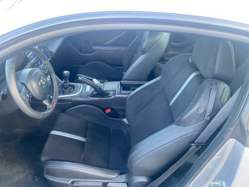 Used 2024 Toyota GR86 Premium image 23