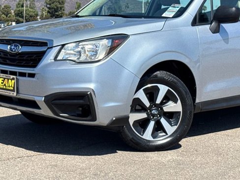 Used 2017 Subaru Forester 2.5i w/ Alloy Wheel Package image 3