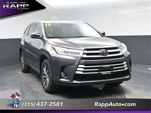 Used 2018 Toyota Highlander XLE image 2