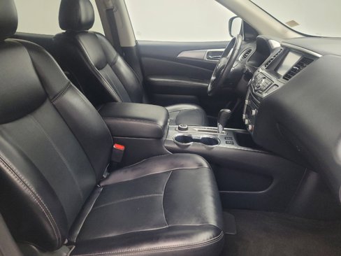 Used 2020 Nissan Pathfinder SL image 21