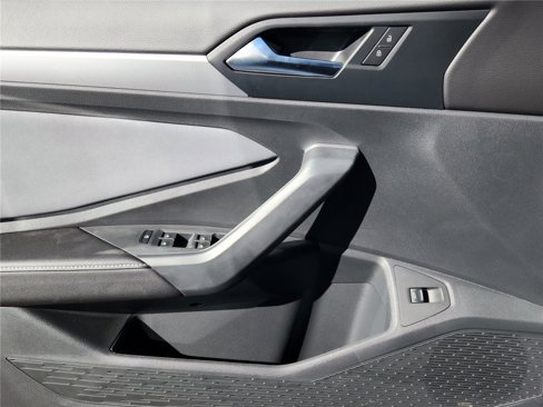 New 2025 Volkswagen Jetta SE image 8