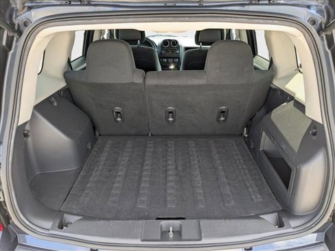 Used 2016 Jeep Patriot Latitude image 7