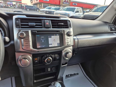 Used 2019 Toyota 4Runner SR5 Premium image 17