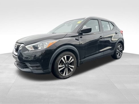Used 2018 Nissan Kicks SV image 3