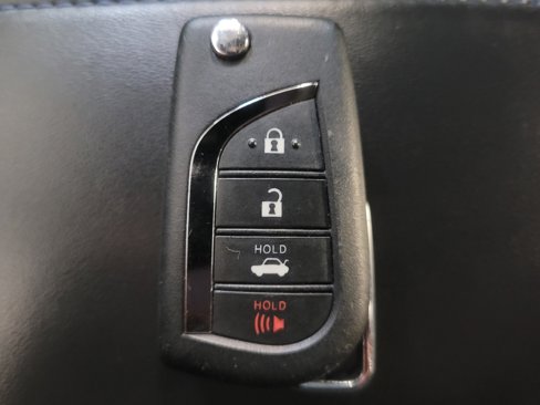 Used 2021 Toyota Corolla SE image 32