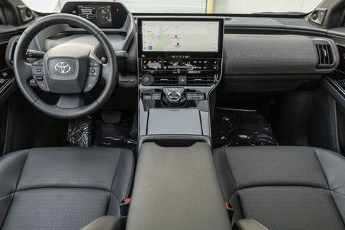 Used 2023 Toyota bZ4X Limited image 8