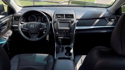 Used 2017 Toyota Camry image 21