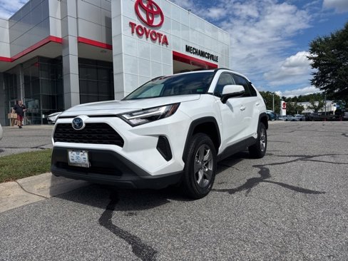Used 2024 Toyota RAV4 LE image 1
