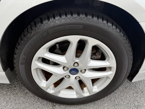 Used 2014 Ford Fusion SE image 16