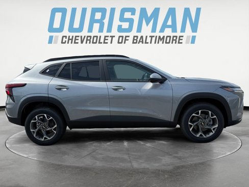New 2025 Chevrolet Trax LT w/ Driver Confidence Package image 7