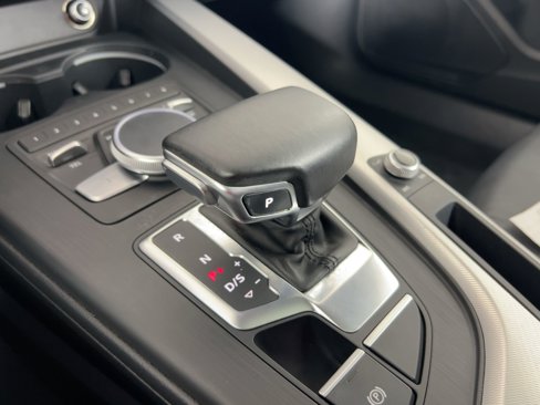 Used 2017 Audi A4 2.0T Premium image 17