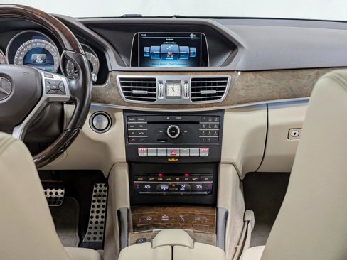 Used 2016 Mercedes-Benz E 350 4MATIC Wagon w/ Premium Package image 27
