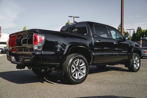 Used 2019 Toyota Tacoma Limited image 9