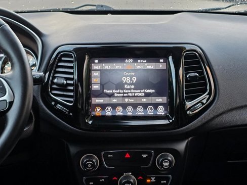 Used 2019 Jeep Compass Limited image 20