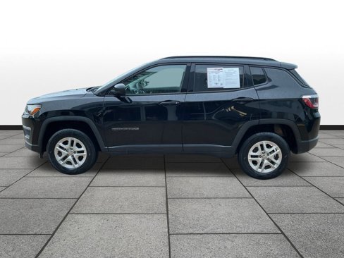 Used 2018 Jeep Compass Sport w/ Tech Group image 2