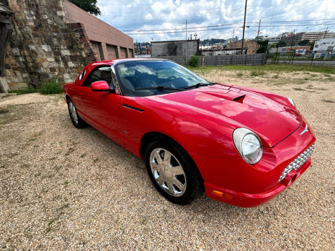 Used 2002 Ford Thunderbird image 13