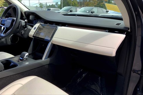 Used 2025 Land Rover Discovery Sport S image 17