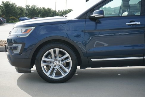 Used 2017 Ford Explorer Limited w/ Equipment Group 301A image 10