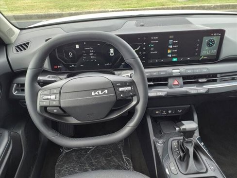 New 2025 Kia K4 EX image 7