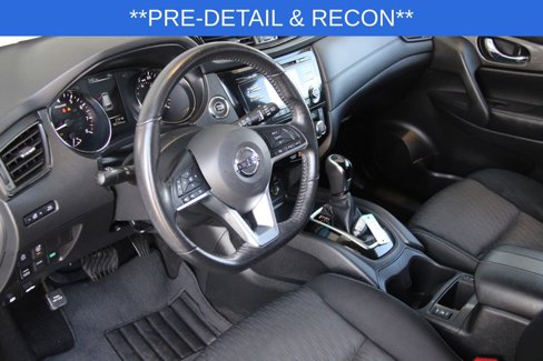 Used 2017 Nissan Rogue SV image 9