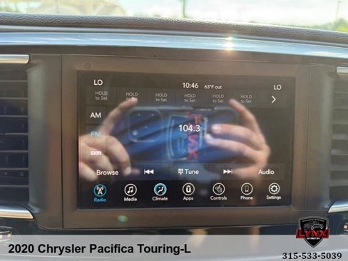 Used 2020 Chrysler Pacifica Touring-L image 15