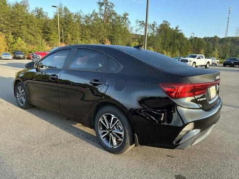 Used 2022 Kia Forte LXS image 6