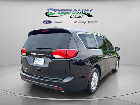 New 2026 Chrysler Voyager LX image 7