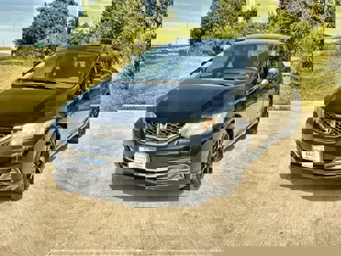 Used 2013 Honda Civic LX image 2