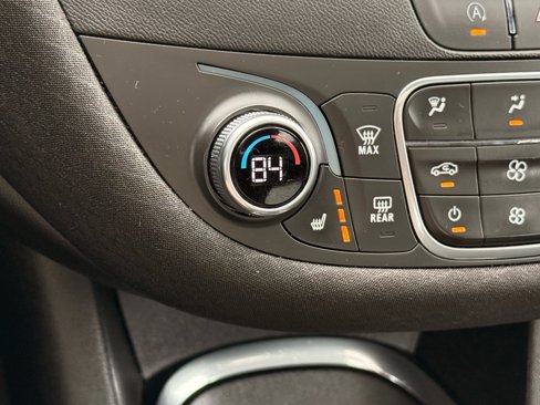 Used 2024 Chevrolet Malibu LT image 21