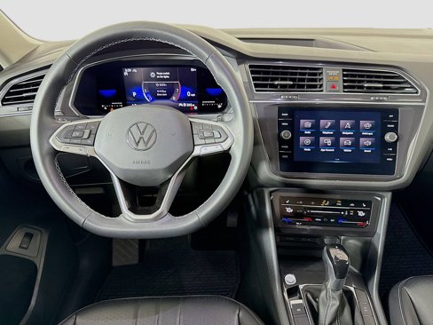 Used 2022 Volkswagen Tiguan SE image 20