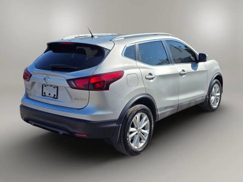 Used 2017 Nissan Rogue Sport SV image 5