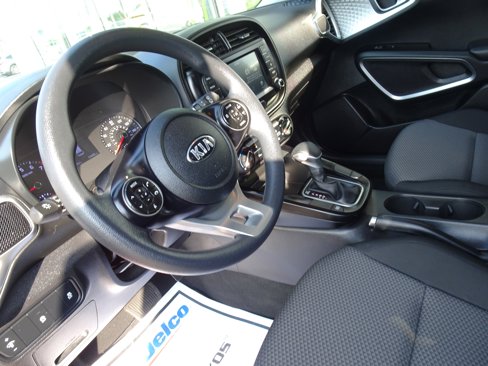 Used 2020 Kia Soul LX image 12