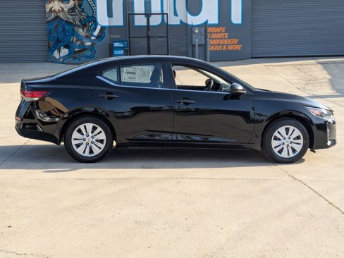 New 2025 Nissan Sentra S image 4