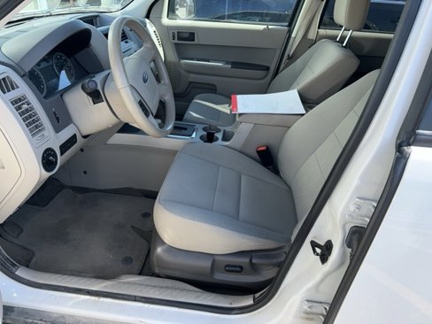 Used 2012 Ford Escape XLT image 9