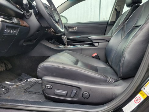 Used 2014 Toyota Avalon XLE image 16