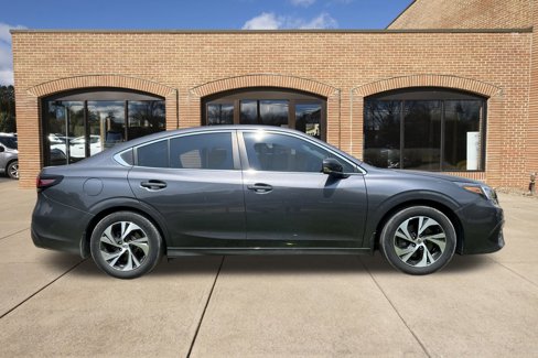 Used 2022 Subaru Legacy Premium image 2