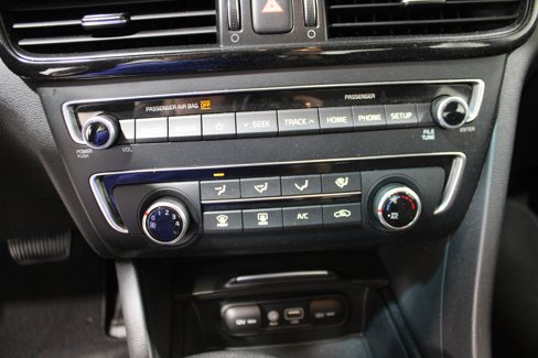Used 2020 Kia Optima LX image 14