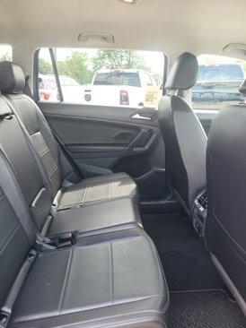 Used 2020 Volkswagen Tiguan SE image 10