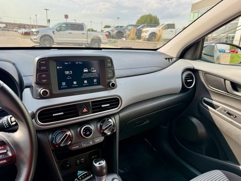 Used 2021 Hyundai Kona SEL w/ Cargo Package image 18