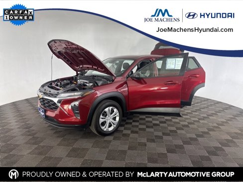 Used 2024 Chevrolet Trax LS w/ Driver Confidence Package image 18