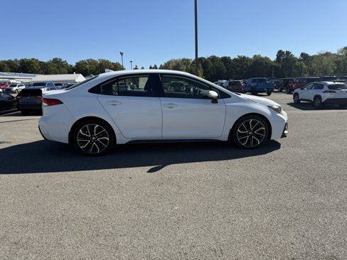 Used 2022 Toyota Corolla SE image 5