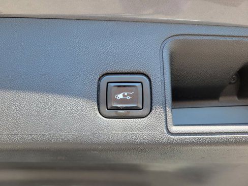 Used 2020 GMC Terrain SLT w/ Preferred Package image 19