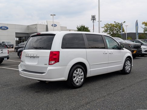 Used 2016 Dodge Grand Caravan SE w/ Quick Order Package 29E SE image 3