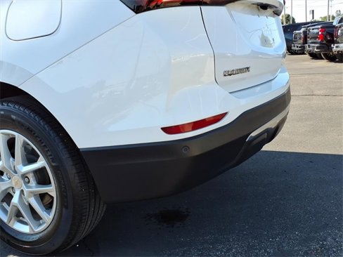 Used 2022 Chevrolet Equinox LT image 12