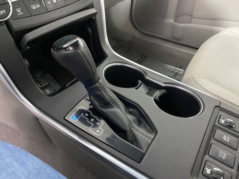 Used 2016 Toyota Camry XLE image 19