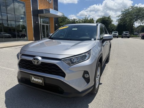 Used 2019 Toyota RAV4 XLE image 2