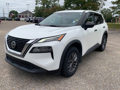 Used 2021 Nissan Rogue S image 4